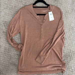 NWT Abercrombie & Fitch Long Sleeve soft Henley
